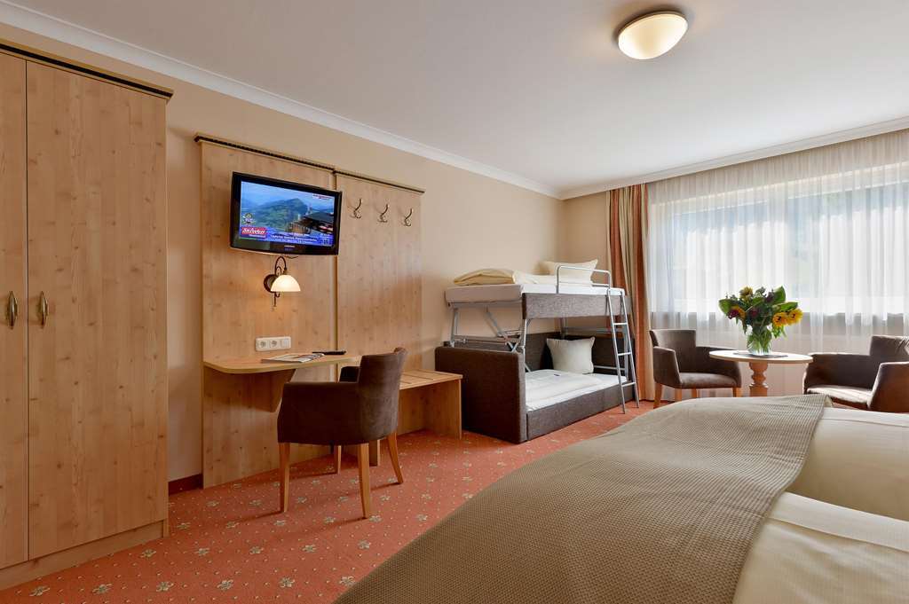 Hotel Mesnerwirt Westendorf Rum bild