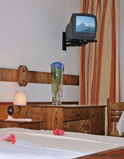 Hotel Mesnerwirt Westendorf Rum bild