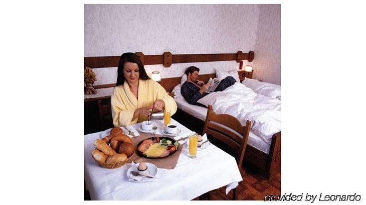 Hotel Mesnerwirt Westendorf Rum bild